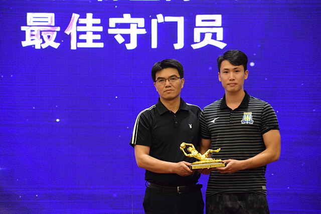 巴特勒缺阵约维奇砍下24分 残阵热火大胜雄鹿