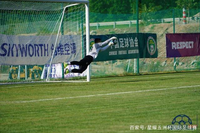 英媒：纽卡中卫博特曼即将回归