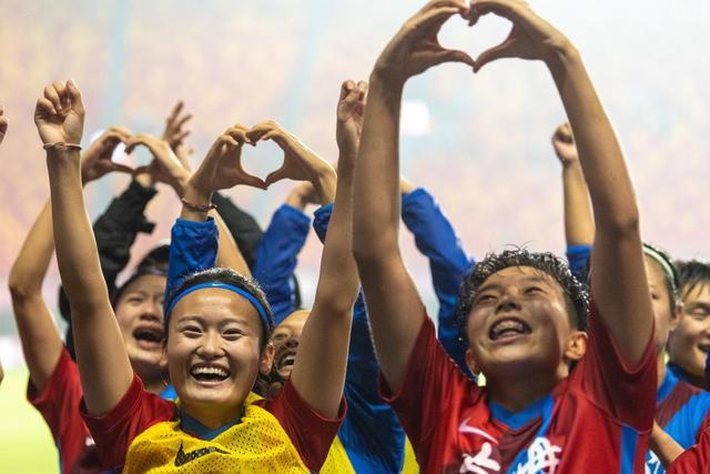 FIFPRO评选2024年度最佳阵容 梅西C罗姆巴佩在列